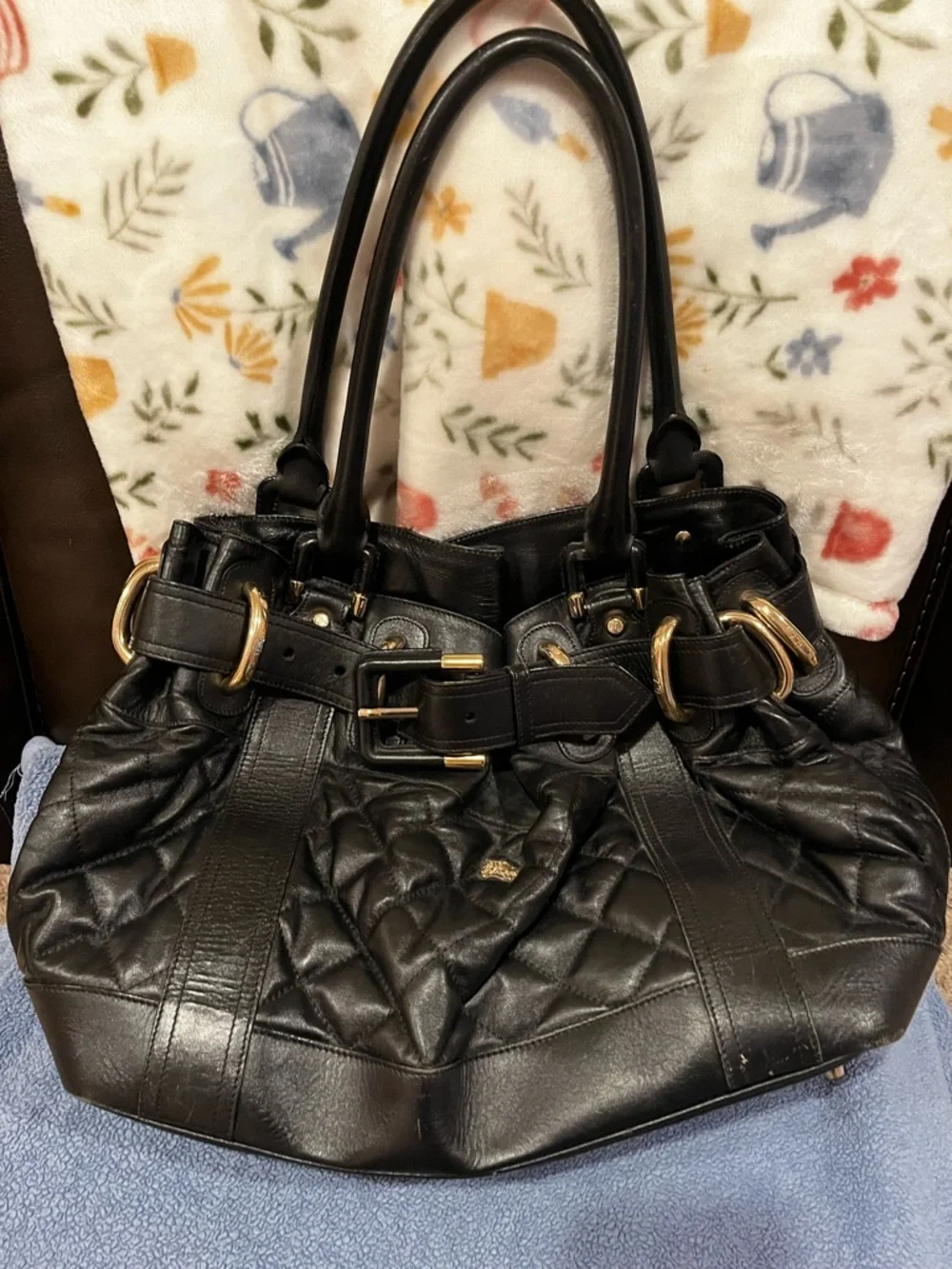 Burberry Black Quilted Leather Shoulder Bag with Gold Hardware - Picture 2 of 7